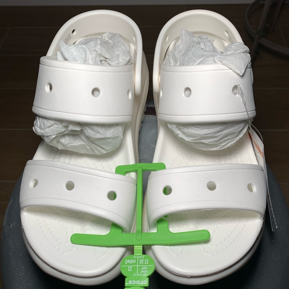 *NEW* Crocs Mega Crush Sandal!